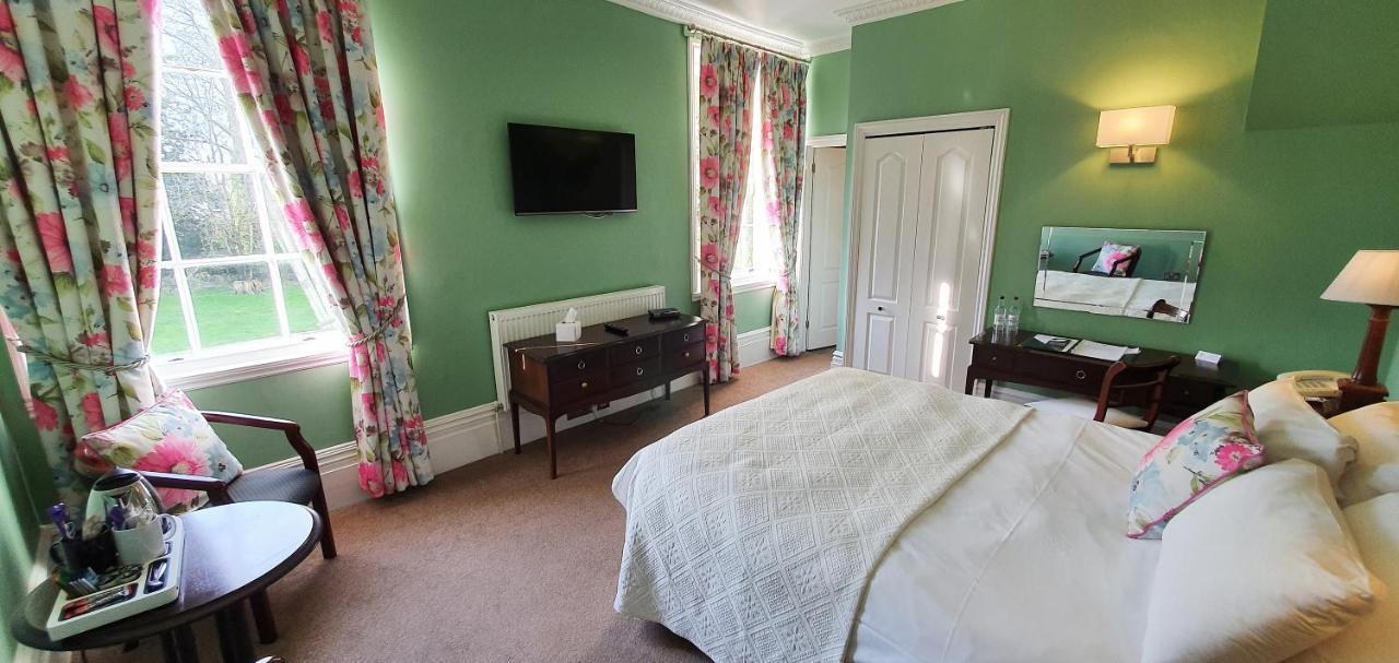 Country house Chiseldon House Swindon